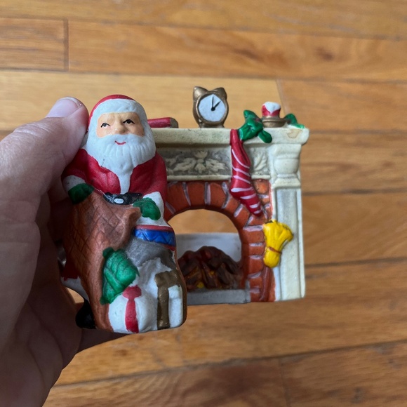 Vintage Ceramic Santa at Fireplace Candle Holder - Picture 3 of 4